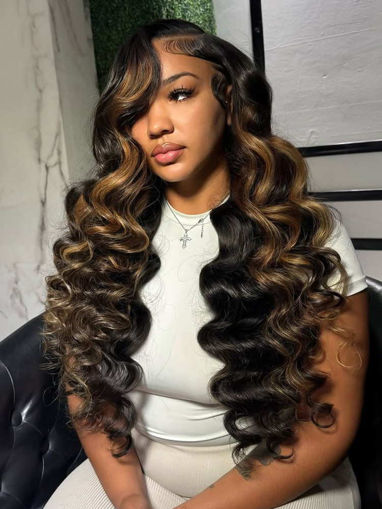 Gradient Highlighted Wavy Wig – Natural & Stylish Vibe with Voluminous Curls